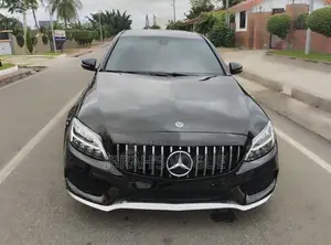 Mercedes-Benz C300 2020 Black