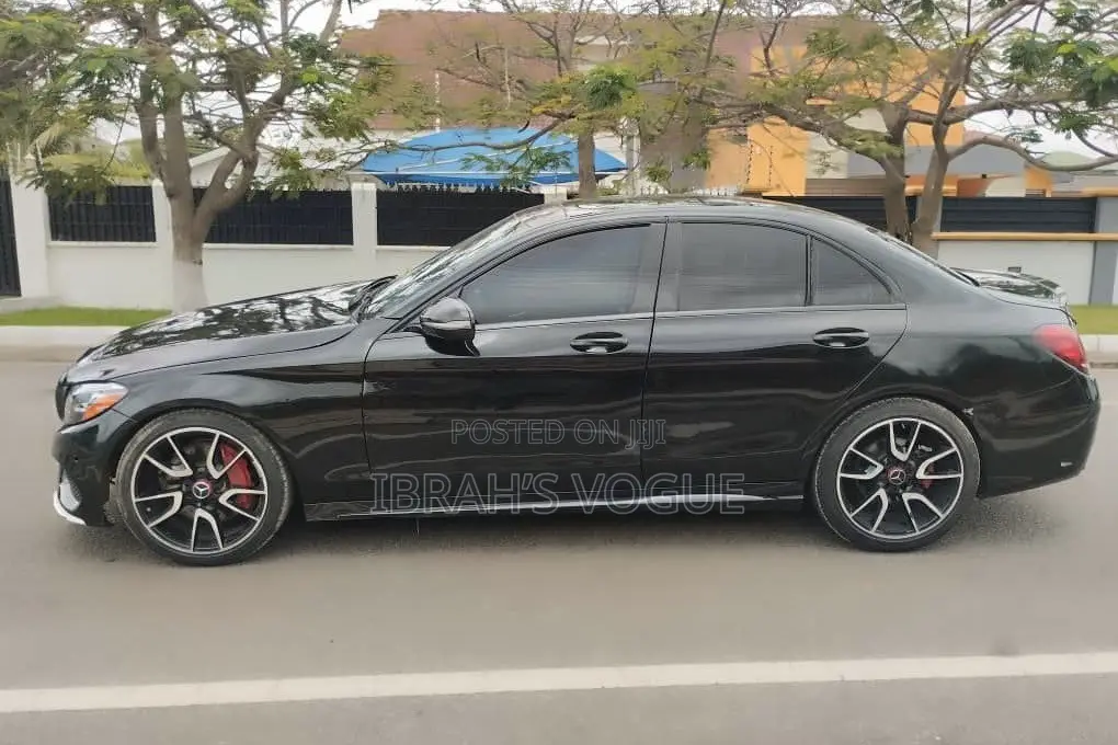 Mercedes-Benz C300 2020 Black
