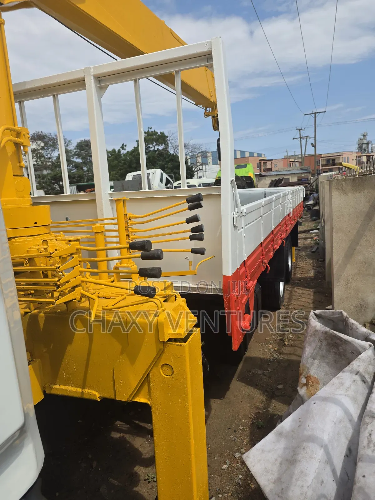 Hyundai 7tons Crane