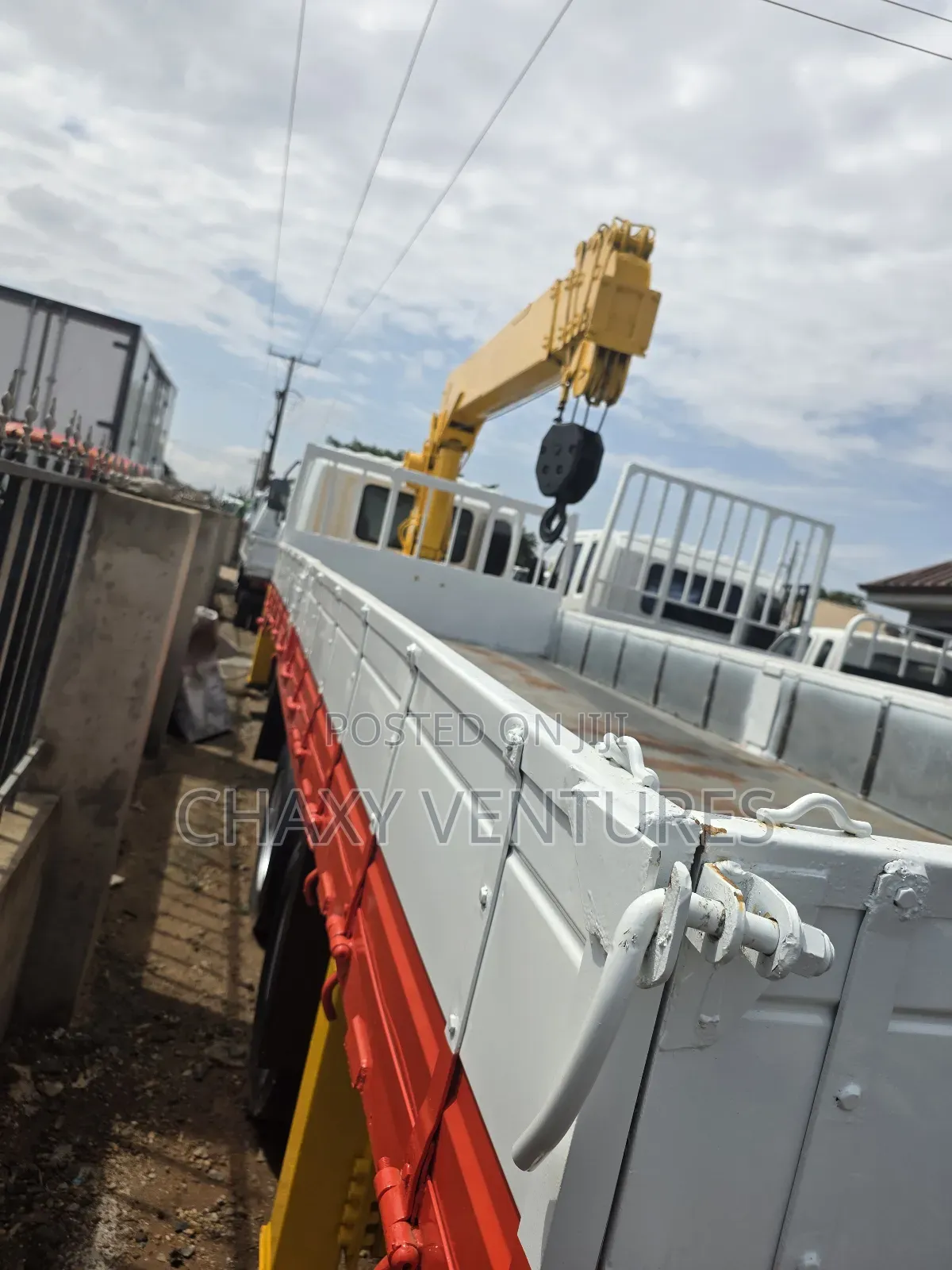 Hyundai 7tons Crane