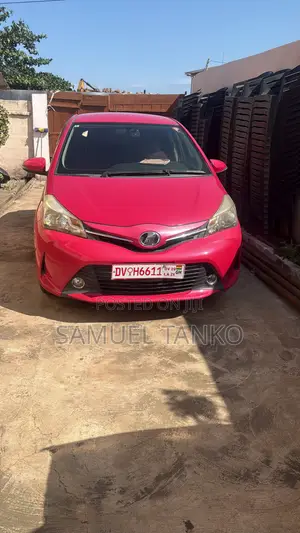 Toyota Vitz 2014 White