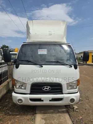 Hyundai Might Food Bus