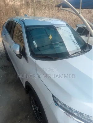 Mitsubishi Outlander 2022 White