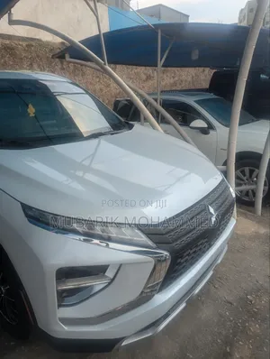Mitsubishi Outlander 2022 White