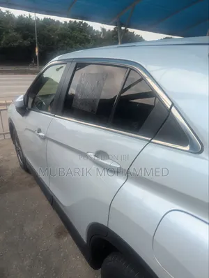Mitsubishi Outlander 2022 White