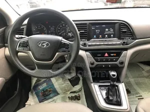 Hyundai Elantra 2017 Red