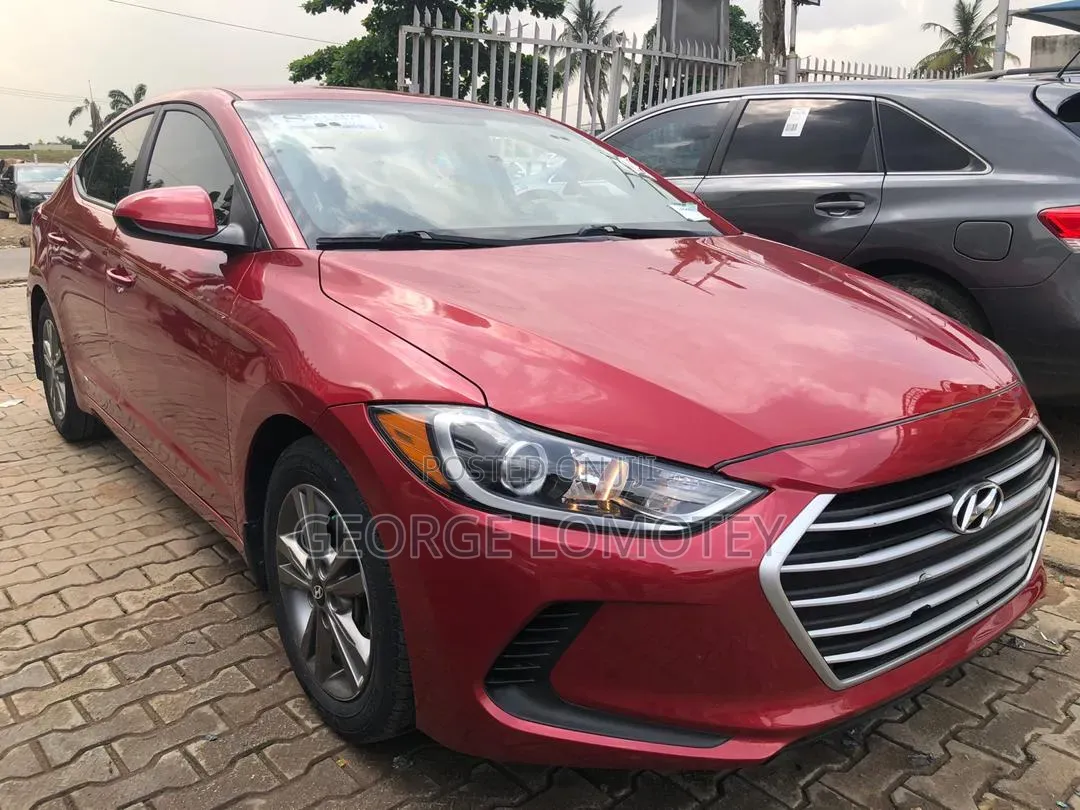 Hyundai Elantra 2017 Red