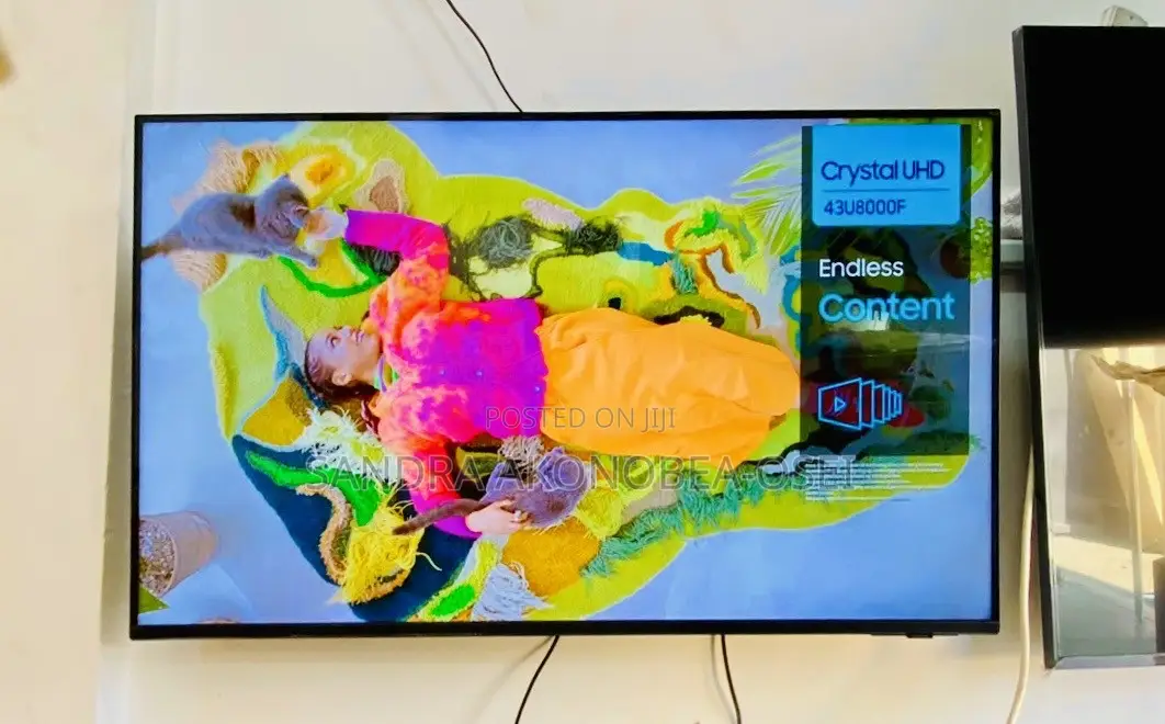 Samsung Crystal UHD Model U8000F Smart 4k 43inches
