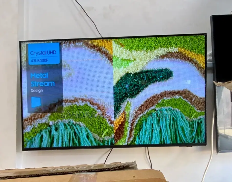 Samsung Crystal UHD Model U8000F Smart 4k 43inches