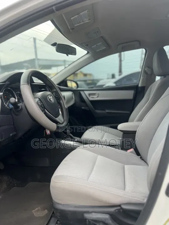 Toyota Corolla 2016 White