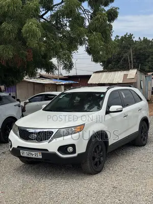 Kia Sorento 2011 White