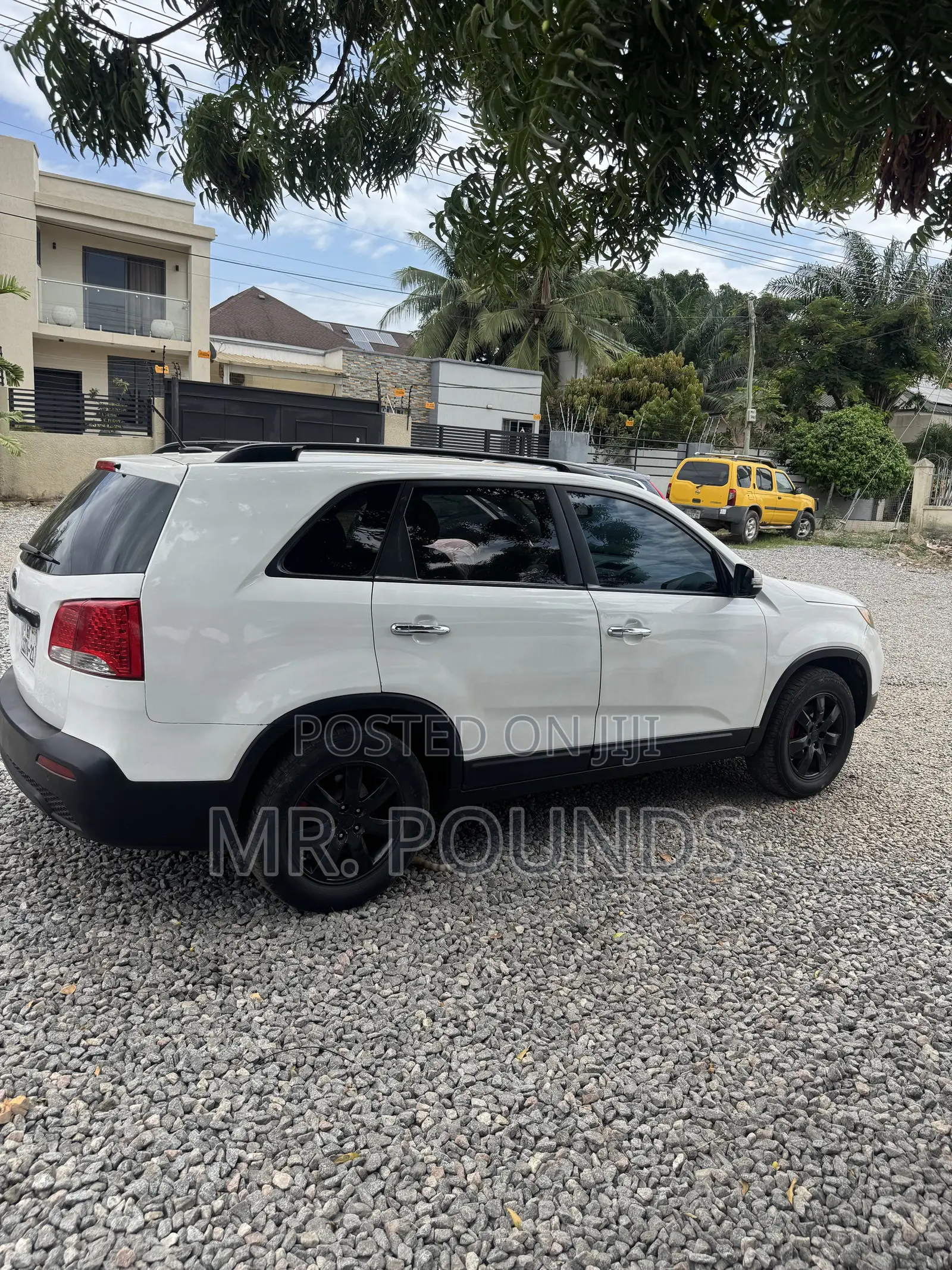 Kia Sorento 2011 White