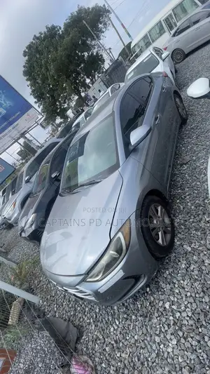 Hyundai Elantra 2017 Gray