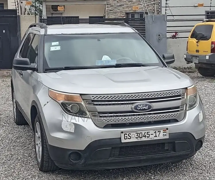 Ford Explorer 2015 Silver