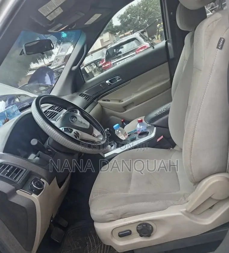 Ford Explorer 2015 Silver