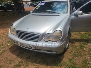Mercedes-Benz 200 2001 Gray