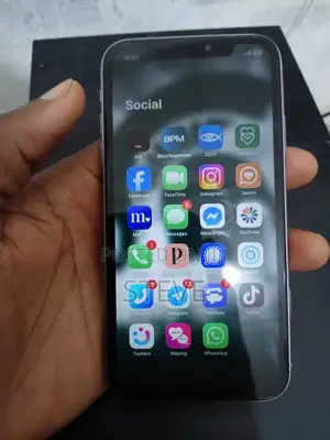 New Apple iPhone 11 64 GB Purple