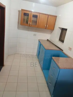 2bdrm Apartment in Nyamekye Lapaz, Nyanmekye for rent