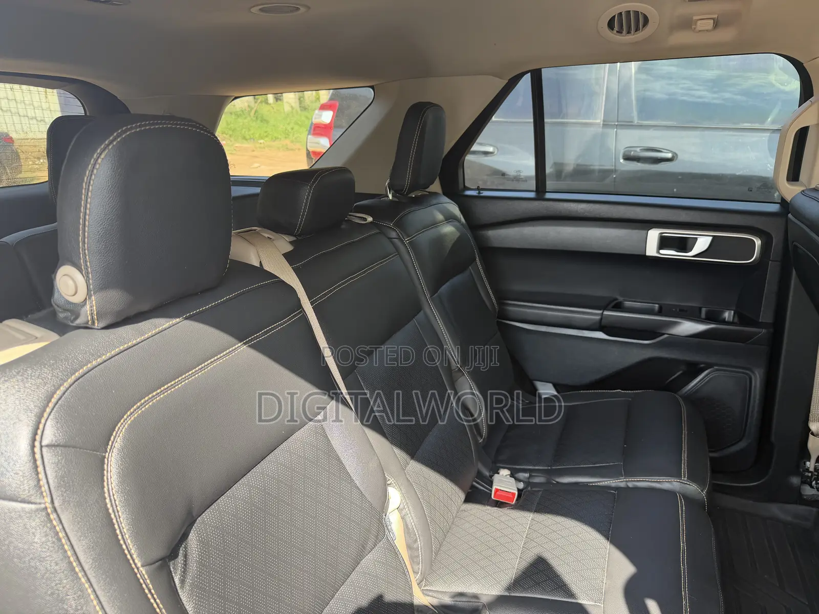 Ford Explorer 2020 White
