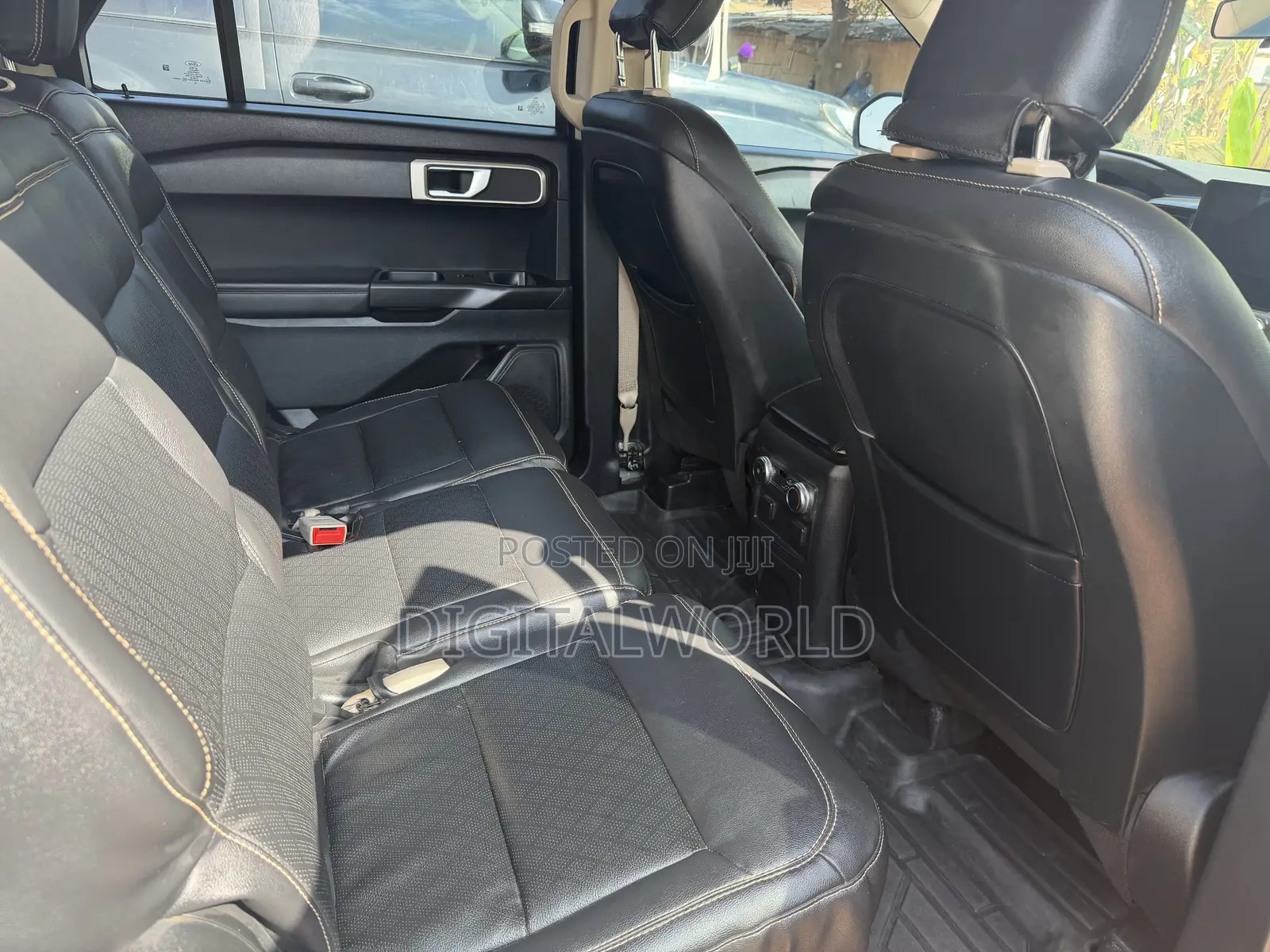 Ford Explorer 2020 White