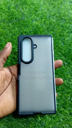 Samsung Galaxy Z Fold 8 Ultra Transparent Black Case