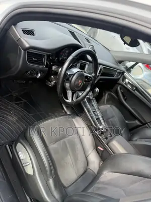 Porsche Macan 2019 White