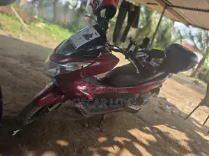 Honda 2013 Red