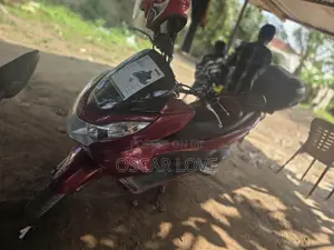 Honda 2013 Red