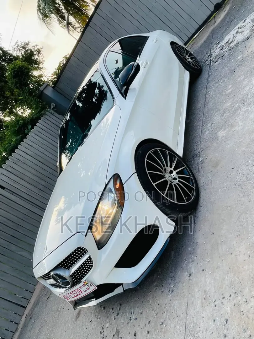 Mercedes-Benz C300 2017 White
