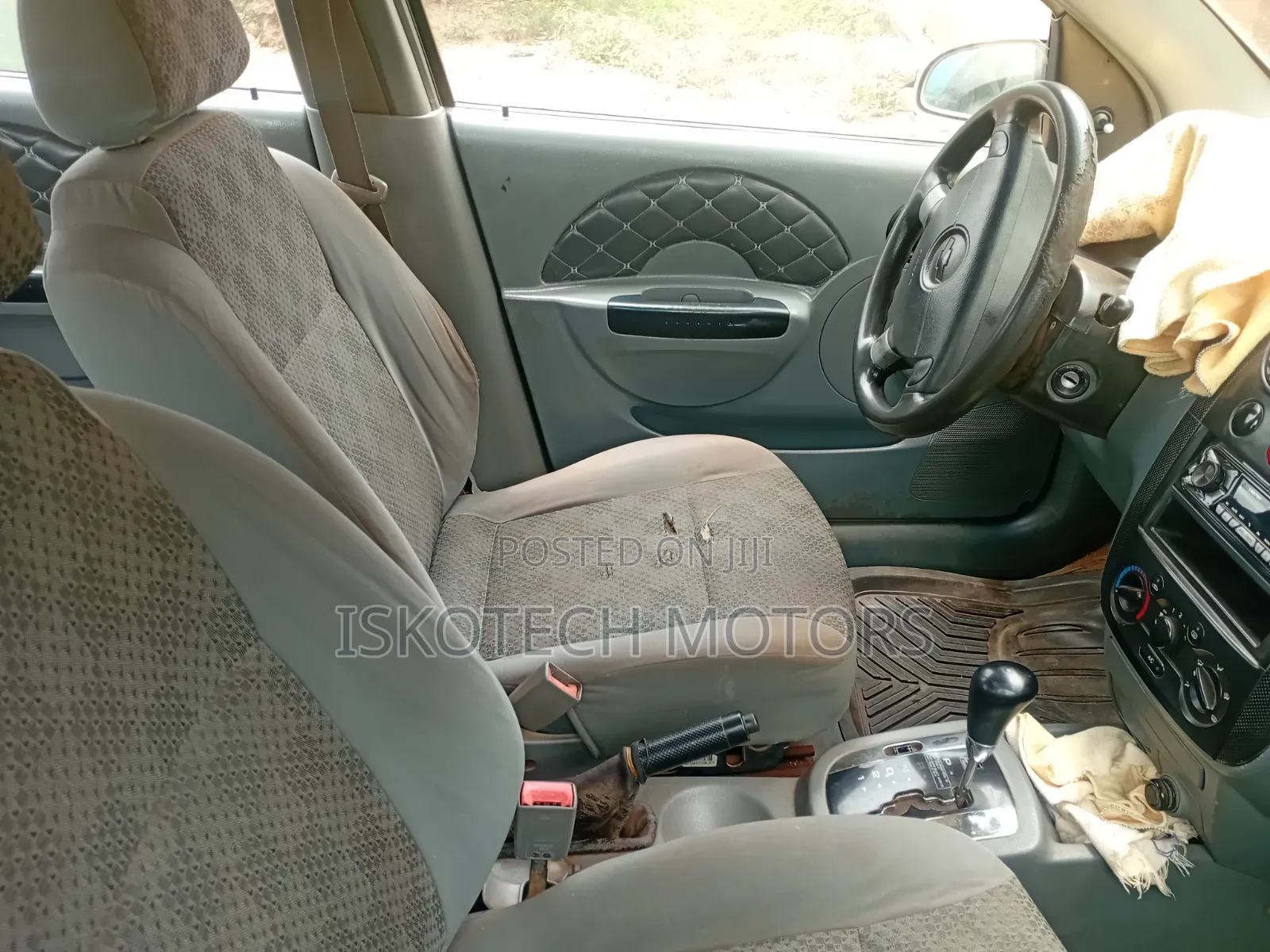 Chevrolet Aveo 2011 Silver