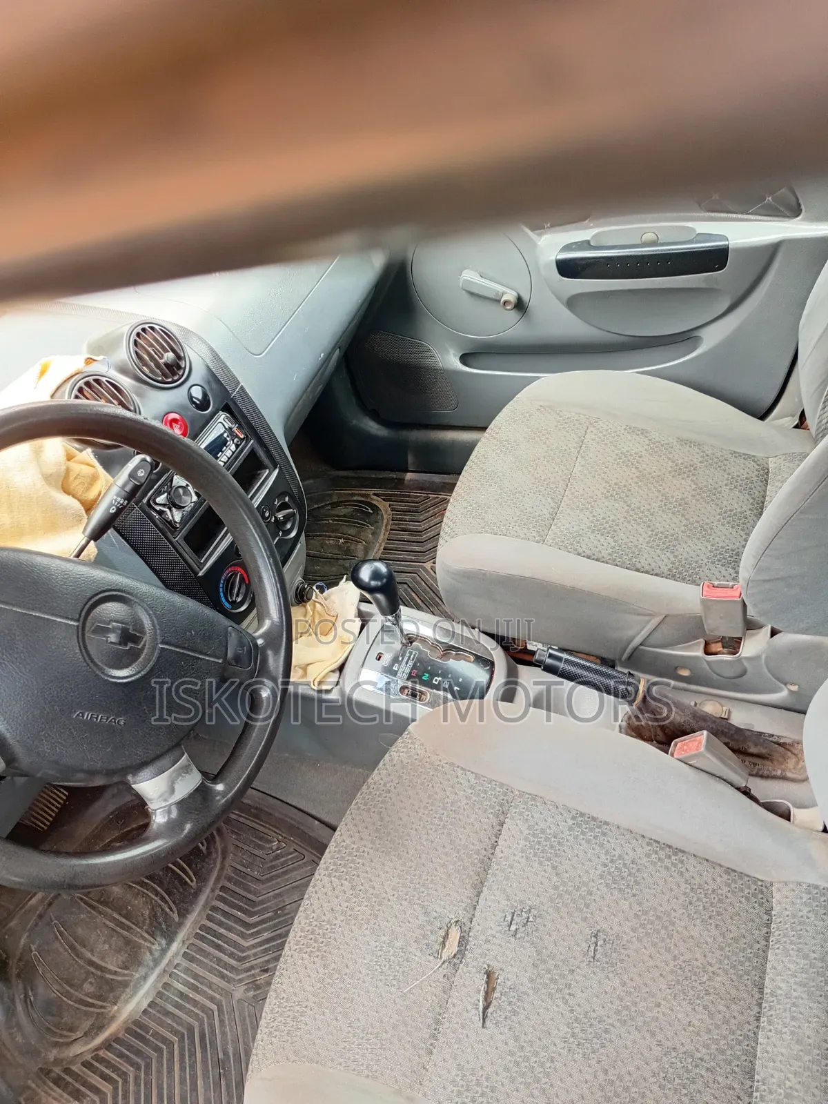 Chevrolet Aveo 2011 Silver