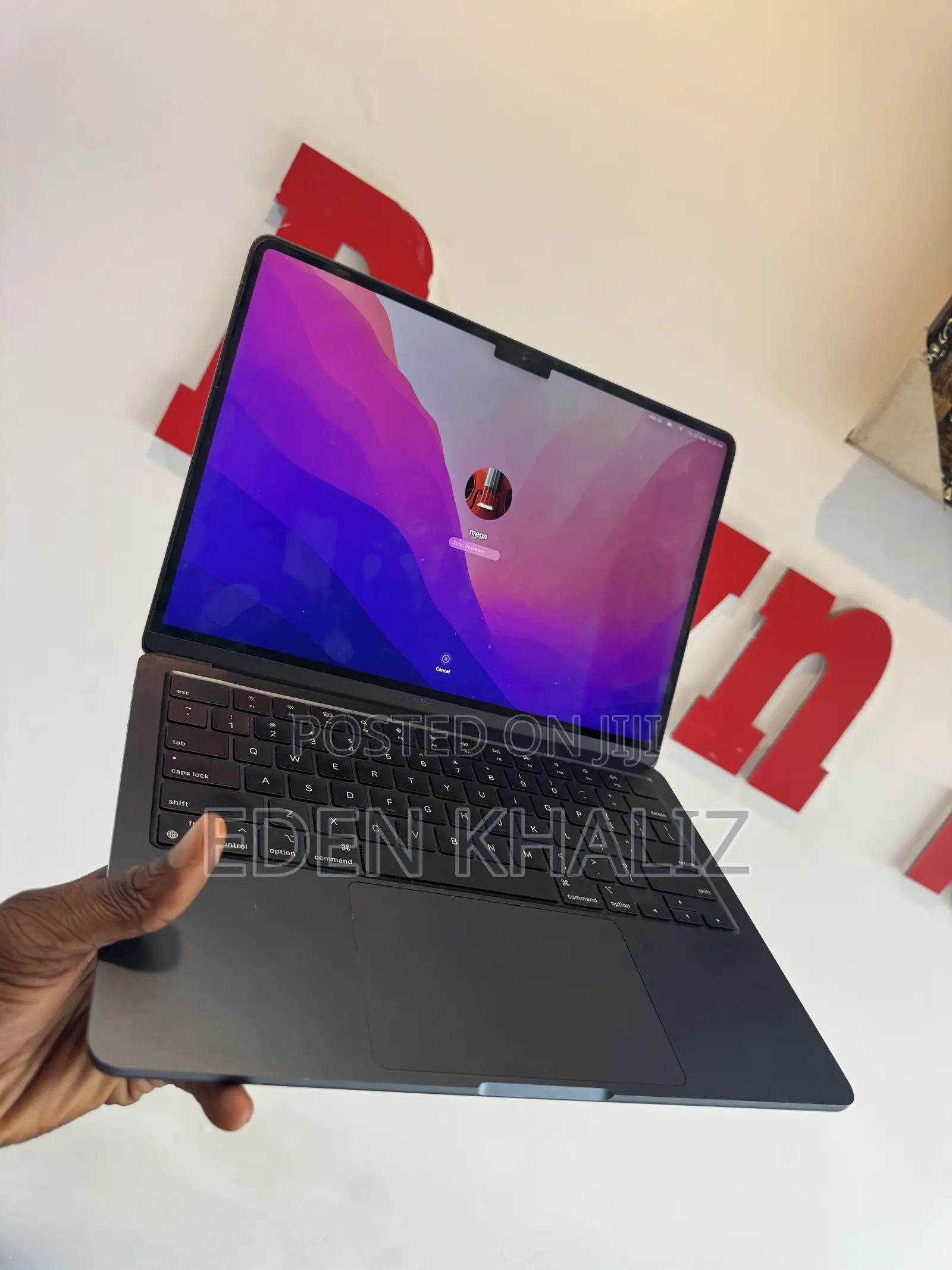 Laptop Apple MacBook Air 2022 M2 8GB Apple M2 SSD 256GB