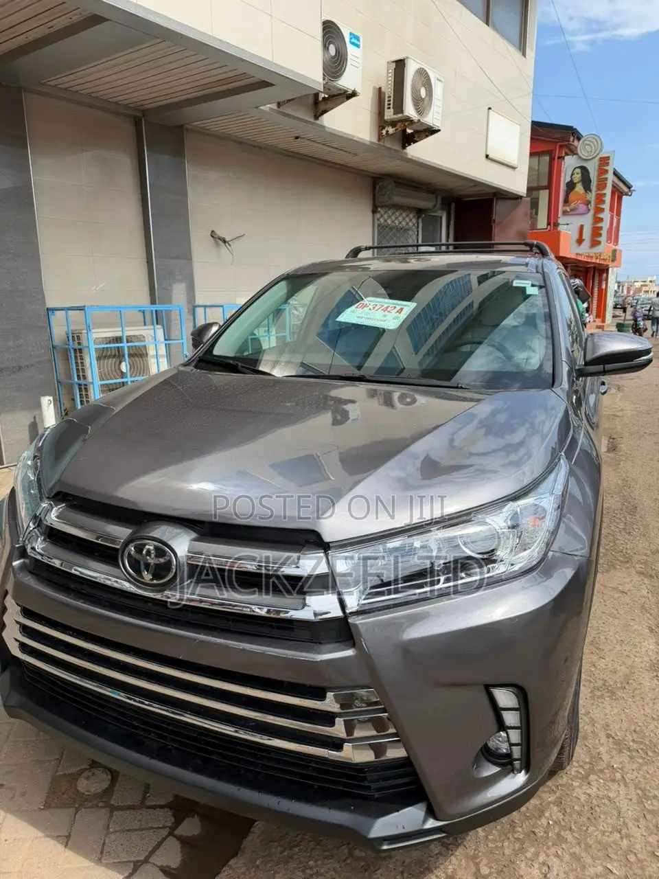 Toyota Highlander LE 2019 Gray