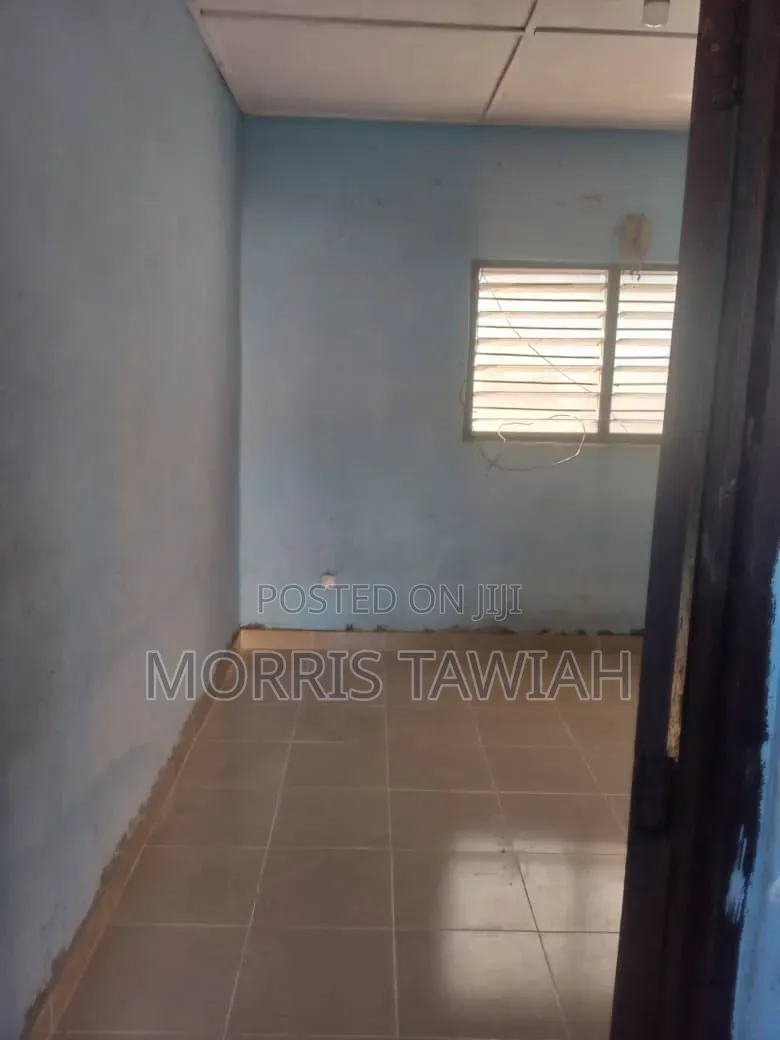 1bdrm House in Calvary School, Tsui-Bleoo for rent
