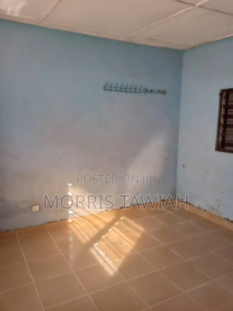1bdrm House in Calvary School, Tsui-Bleoo for rent