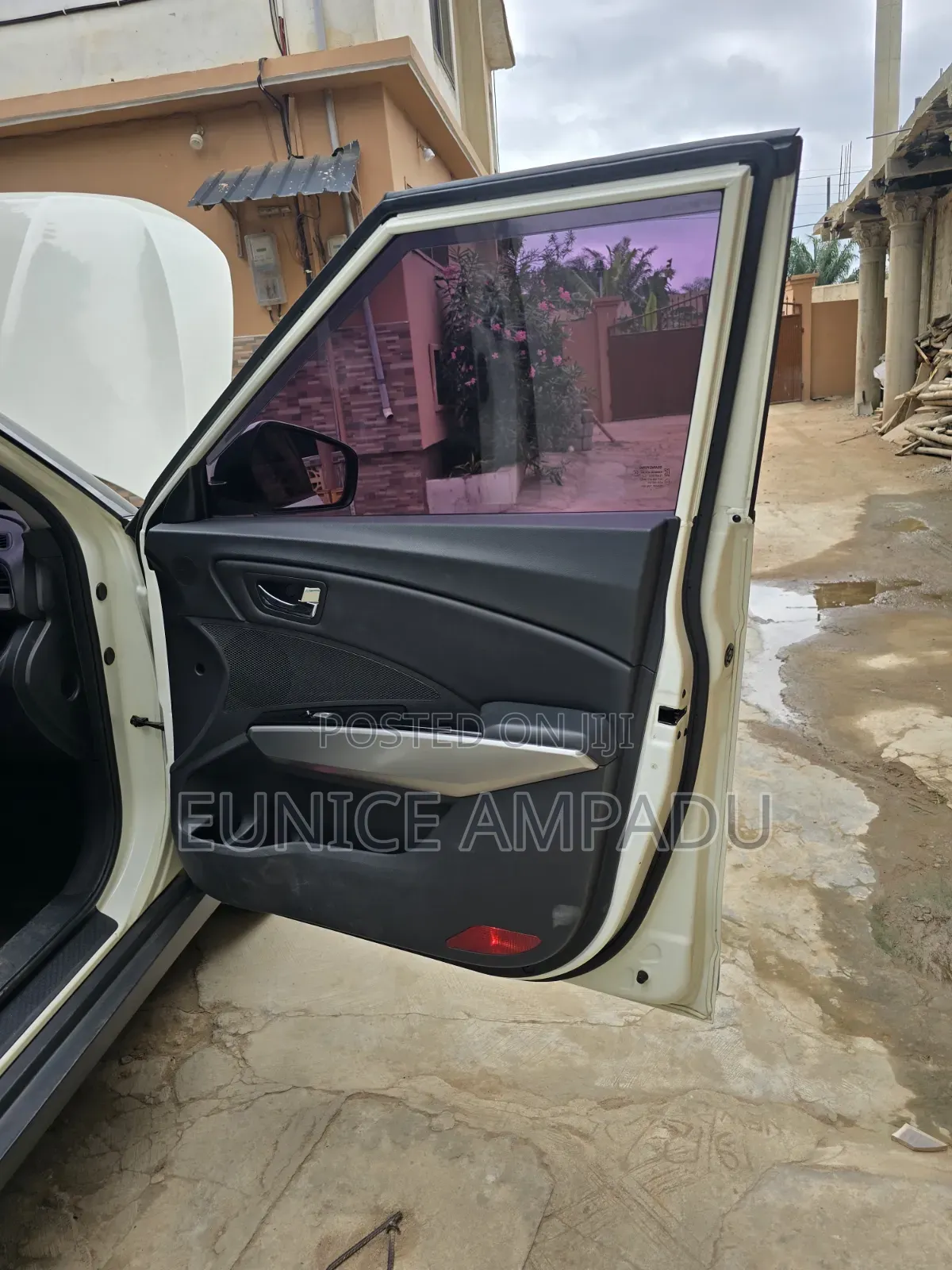 SsangYong Tivoli 2016 White