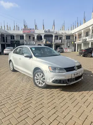 Volkswagen Jetta SE 4dr Sedan (1.8L 4cyl Turbo 5M) 2014 Silver