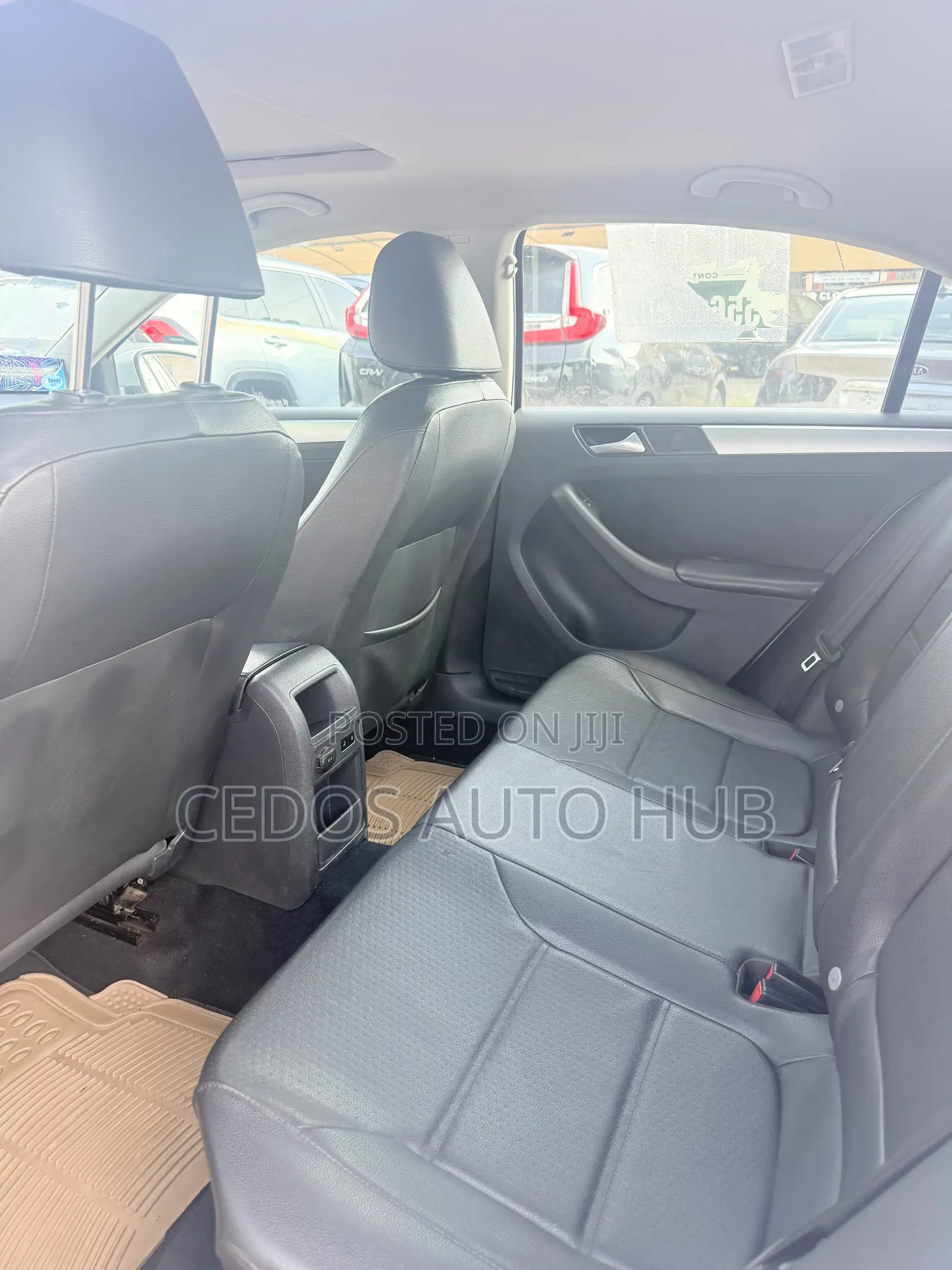 Volkswagen Jetta SE 4dr Sedan (1.8L 4cyl Turbo 5M) 2014 Silver