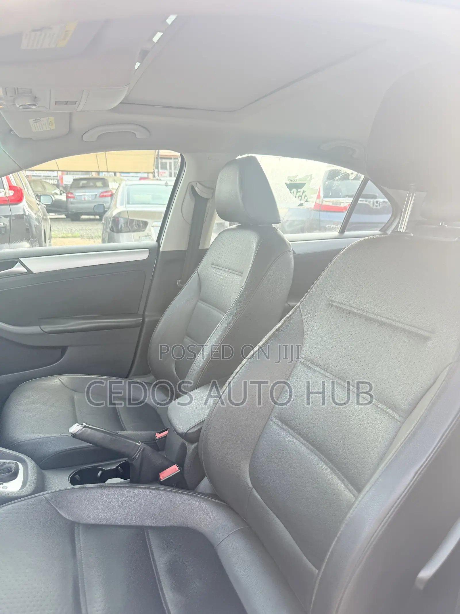 Volkswagen Jetta SE 4dr Sedan (1.8L 4cyl Turbo 5M) 2014 Silver