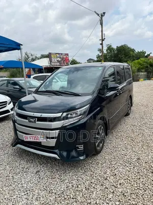 Toyota Noah 2017 Black