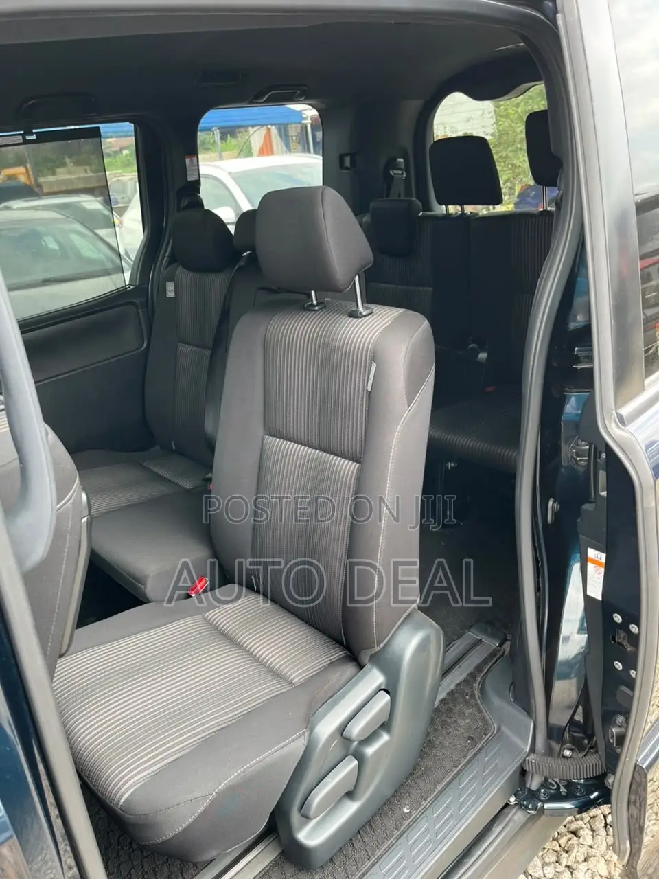 Toyota Noah 2017 Black