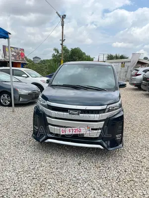 Toyota Noah 2017 Black