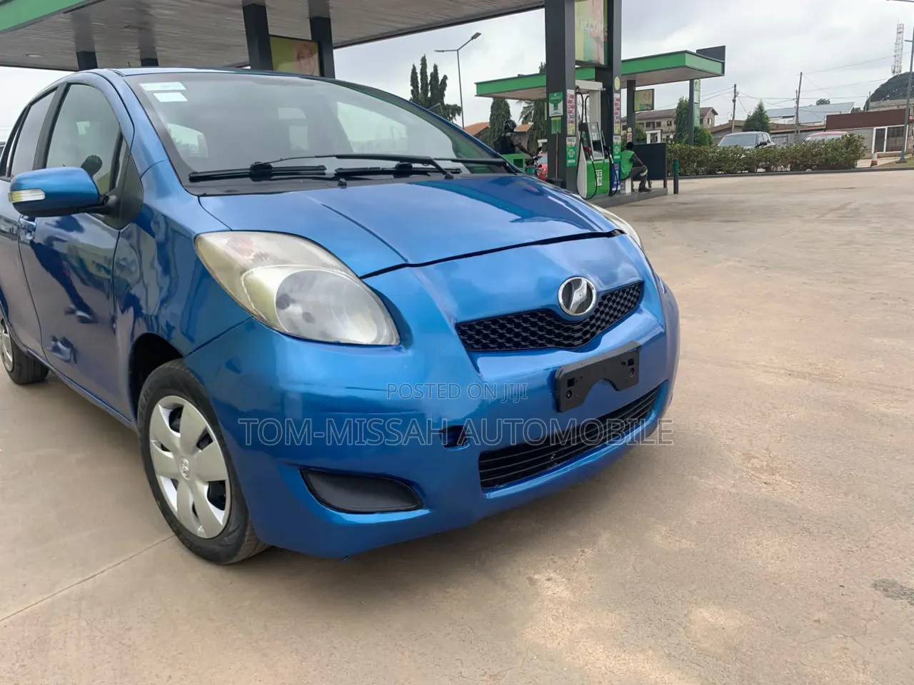 Toyota Vitz 2010 Blue