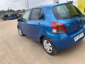 Toyota Vitz 2010 Blue