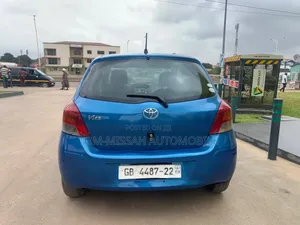 Toyota Vitz 2010 Blue