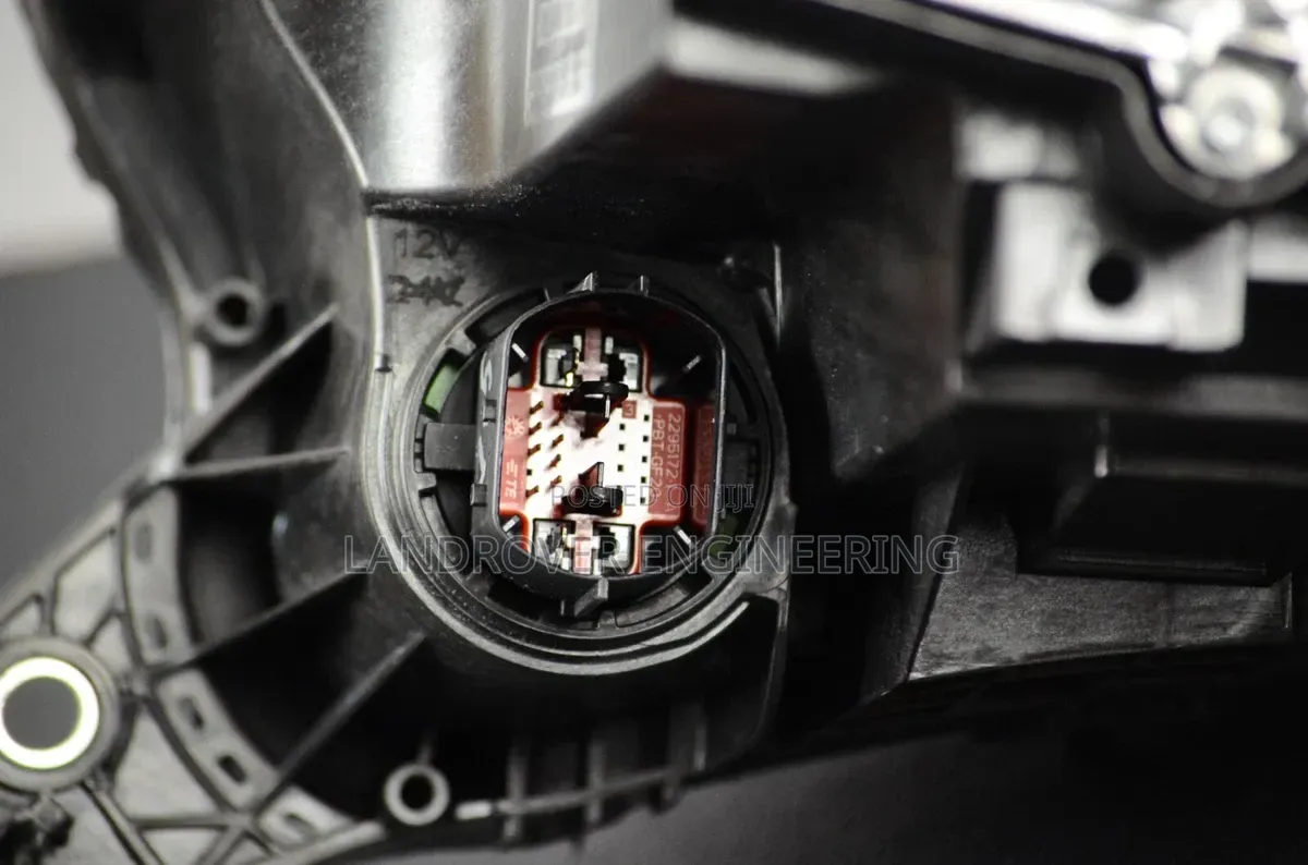 Original Land Rover Defender 2023 - 2026. (Headlight Pair)