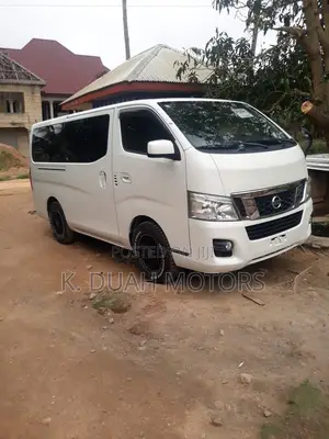 Nissan Caravan (Urvan) 2014 White