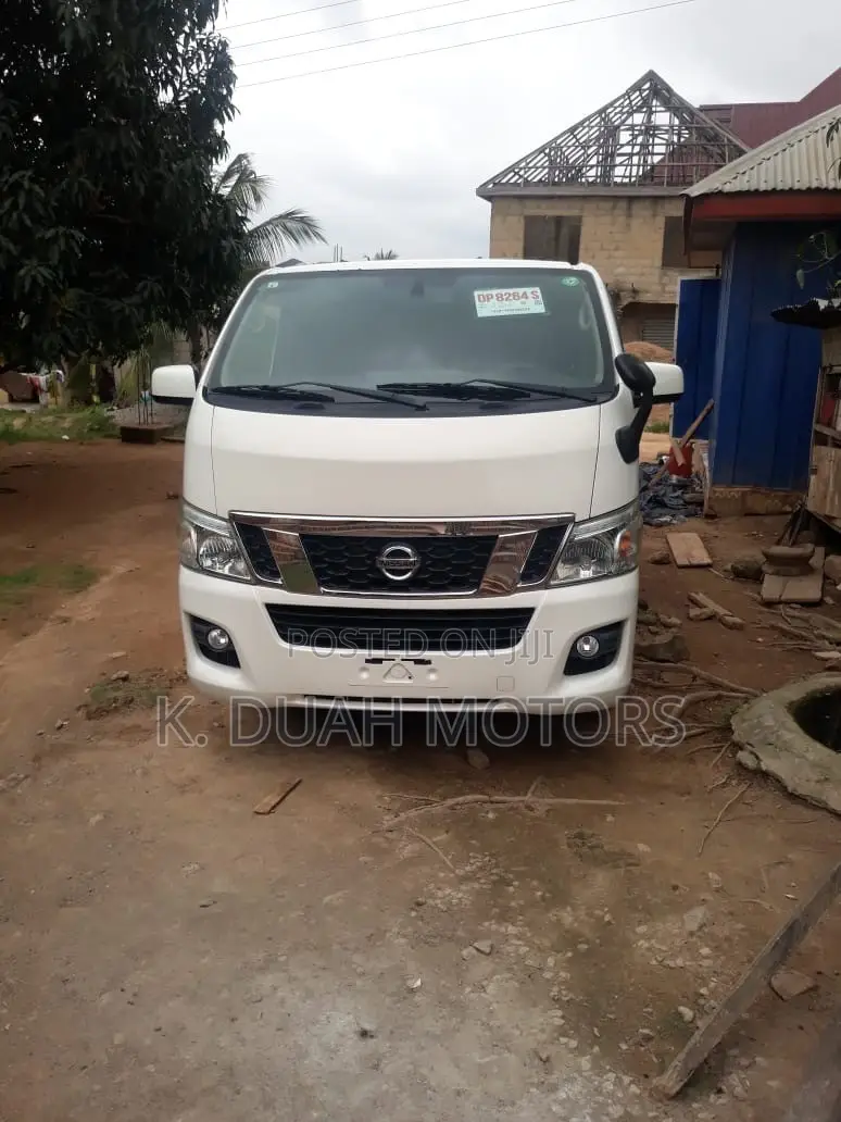 Nissan Caravan (Urvan) 2014 White