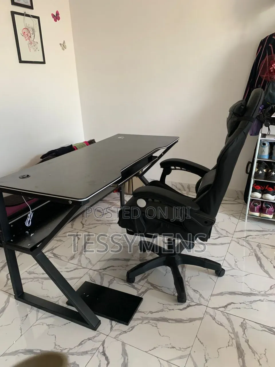 Computer Desk With Keyboard Tray