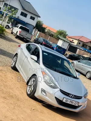 Hyundai Elantra 2012 Silver